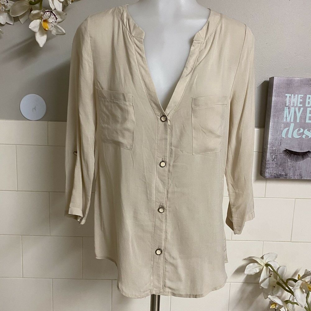 Women 3/4 Sleeves V-Neck Blouse